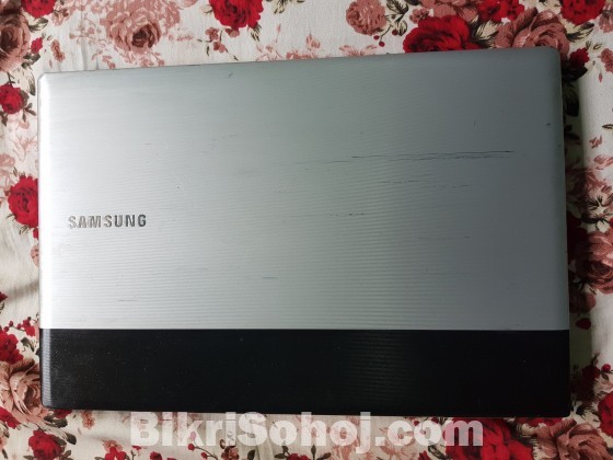 Samsung core i3 laptop